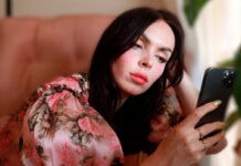 «Нельзя так поступать с мозгом!» Доктор медицинских наук об информационном перегрузе "Нельзя так поступать с мозгом!" Доктор медицинских наук об информационном перегрузе
