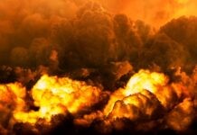 Взрыв произошел на нефтяном месторождении в Тюменской области Взрыв произошел на нефтяном месторождении в Тюменской области