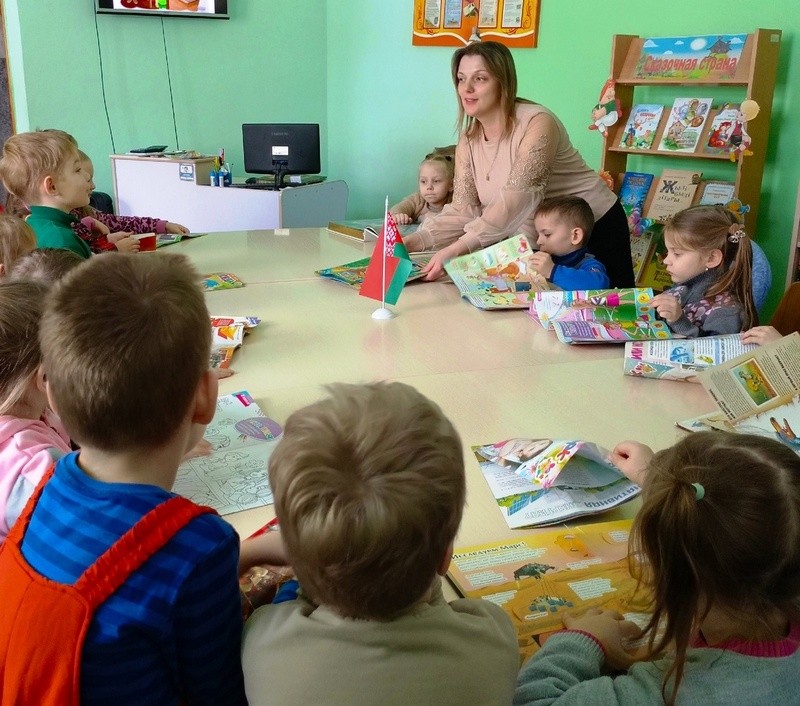 Воспитанники детского сада №4 познакомились с кричевской библиотекой