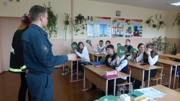 Спасатели Кричевщины проводят уроки безопасности