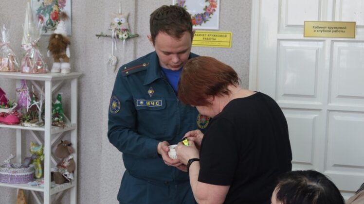 Важные уроки безопасности провели Кричевские спасатели с пенсионерами