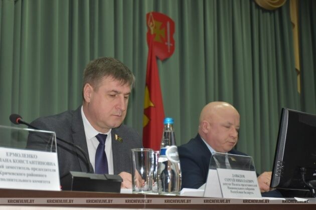 Кого кричевские депутаты и глава района критиковали за работу с обращениями граждан
