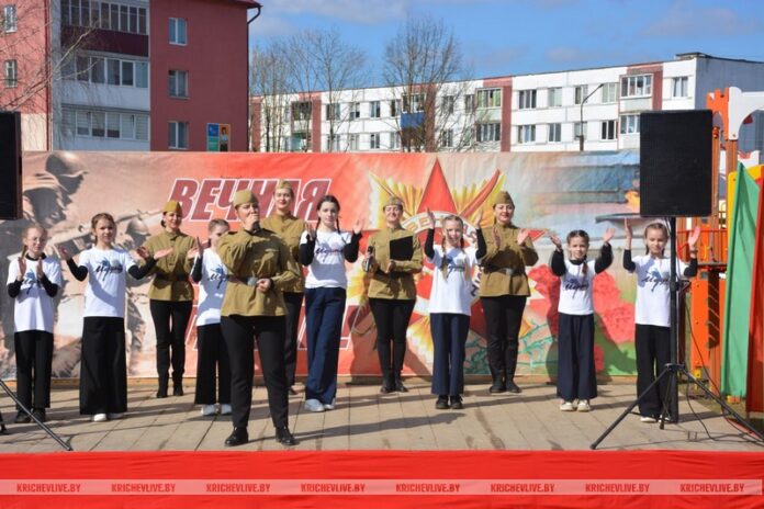 Кричеве прошло открытие акции «С песней к Победе»
