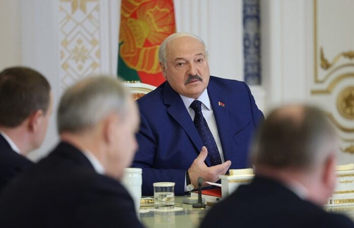 А. Лукашенко поручил больше решений принимать на местах, а не разводить бюрократию