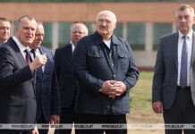 Лукашенко: жилье будем строить прежде всего под потребности производства Лукашенко: жилье будем строить прежде всего под потребности производства