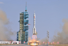 Экипаж пилотируемого космического корабля «Шэньчжоу-20» прибыл на китайскую космическую станцию Экипаж пилотируемого космического корабля "Шэньчжоу-20" прибыл на китайскую космическую станцию