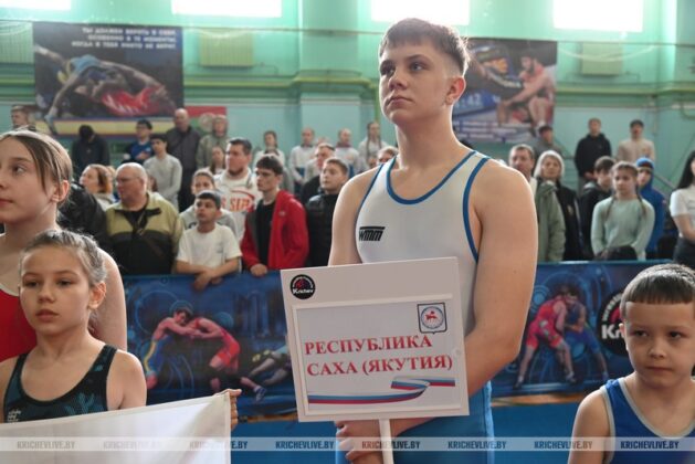 800 участников, 50 команд: в Кричеве стартовал республиканский турнир по вольной борьбе