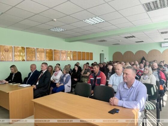 Председатель райисполкома встретился с коллективом дистанции пути