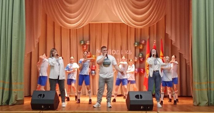 Кричевская молодежь на сцене: танцы как способ сказать "нет" наркотикам