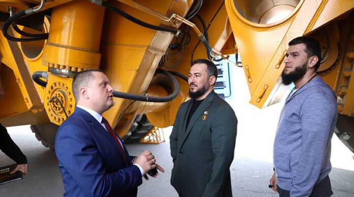 Аэродромные тягачи БЕЛАЗ заинтересовали представителей Чечни