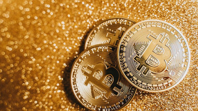 Стоимость биткоина превысила $105 тыс. впервые с 31 января