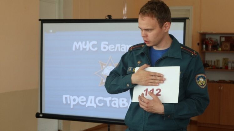 Кричевских малышей спасатели учат основам безопасности