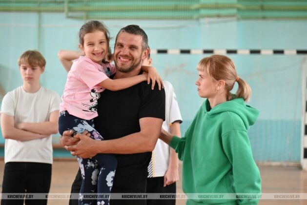 7 молодых семей Кричева сражались за звание «самой спортивной»