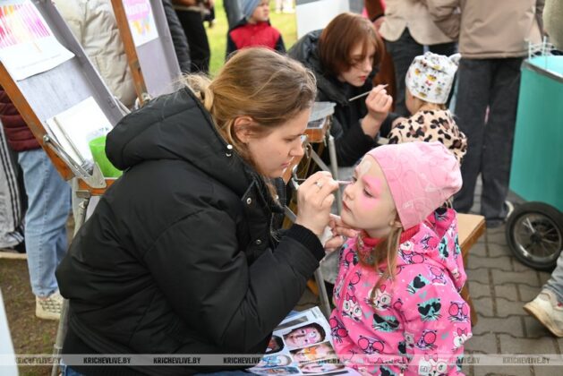 Чем удивляли кричевлян участники парада колясок