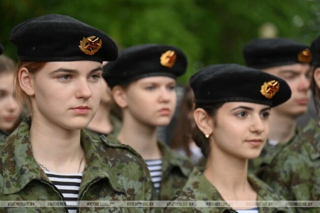 12 команд принимают участие в военно-патриотической игре «Зарница» (фоторепортаж)