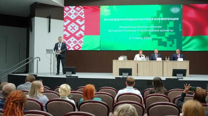 Пригодятся и на Земле, и на орбите. Какие микробные биотехнологии разрабатывают белорусские ученые