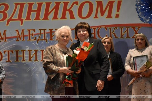 Медицинских работников сегодня чествовали в Кричеве