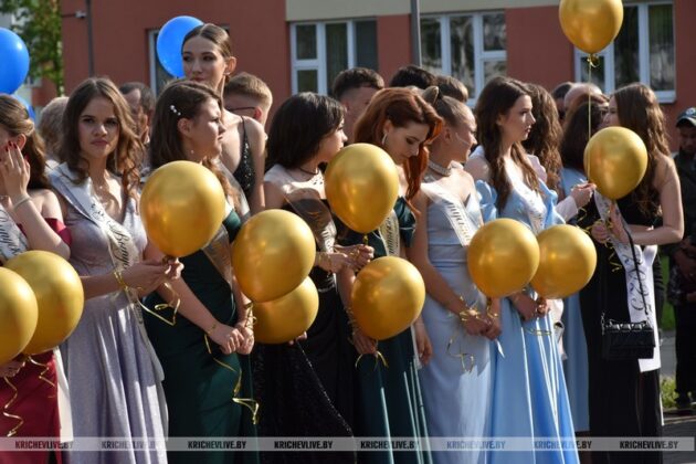 В школах Кричевщины проходит выпускной вечер