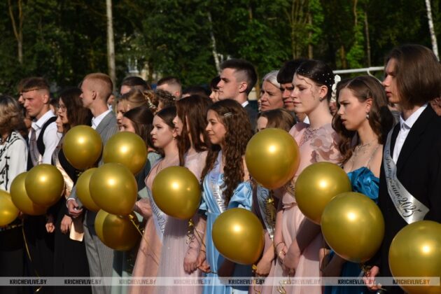 В школах Кричевщины проходит выпускной вечер