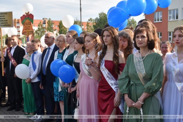 В школах Кричевщины проходит выпускной вечер