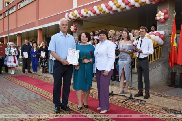 В школах Кричевщины проходит выпускной вечер