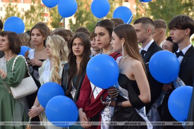 В школах Кричевщины проходит выпускной вечер