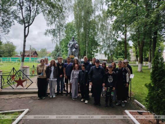 Учащиеся Бельской СШ совершили поездку по памятным местам Кричевского района