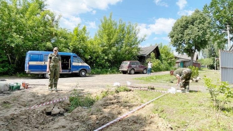 Экологический контроль в Кричеве: специалисты проводят анализ почвы