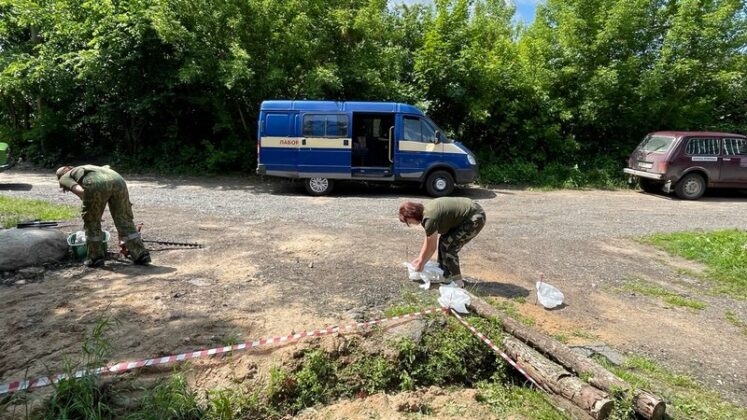 Экологический контроль в Кричеве: специалисты проводят анализ почвы