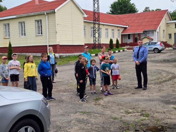 Каникулы с пользой: школьники побывали в Кричевском отделе Департамента охраны