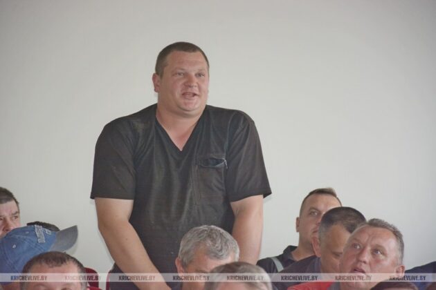 Узнали о чем шел разговор у председателя Кричевского райисполкома Алексея Шарая с трудовым коллективом ЦСП БЗС