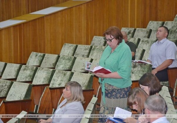 На аппаратном совещании Кричевского райисполкома обсуждены вопросы пожарной безопасности и благоустройства района