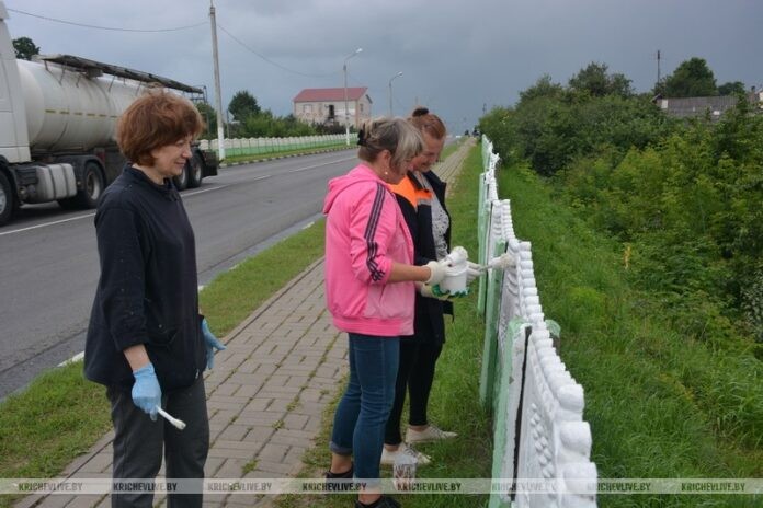 Общими усилиями к празднику: благоустройство Кричева перед фестивалем «Дожинки» продолжается