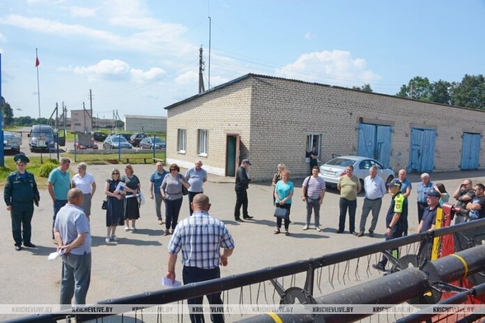 Семинар по технике безопасности прошел в Ботвиновке накануне начала уборочной