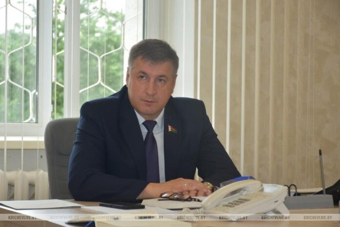 Сергей Давыдов провел личный прием граждан в Кричеве