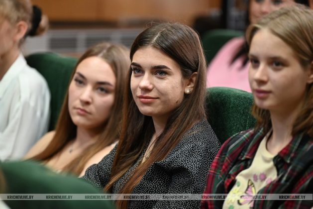 Руководство Кричевского района встретилось с молодыми специалистами