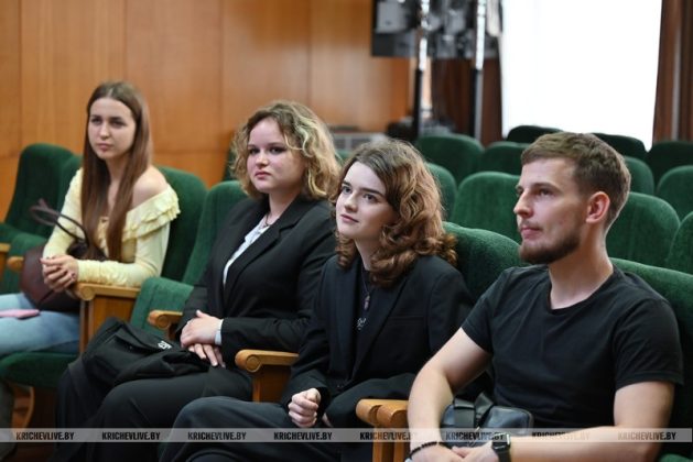 Руководство Кричевского района встретилось с молодыми специалистами