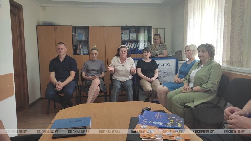 Лидер депутатского корпуса района Ирина Прудникова встретилась с коллективом Белгосстраха