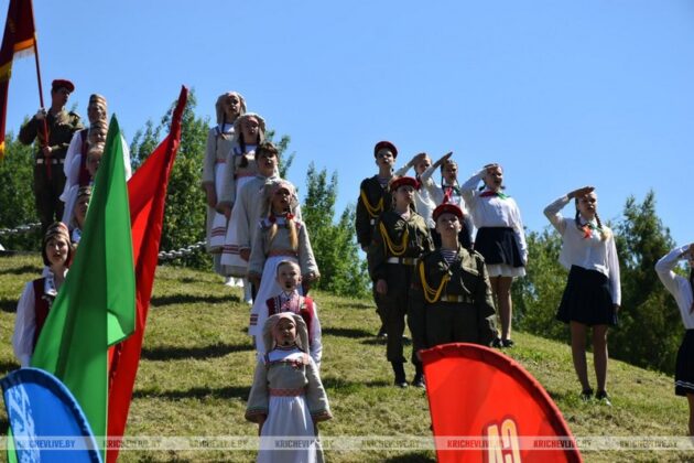 Торжественный митинг, посвященный Дню Независимости, прошел в Кричеве