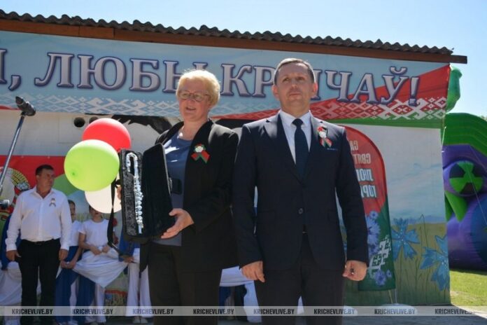 Подарок в День Независимости Республики Беларусь Детской школе искусств