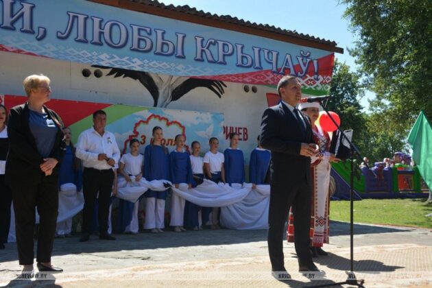 Подарок в День Независимости Республики Беларусь Детской школе искусств