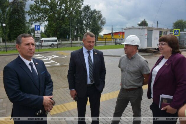 Узнали, зачем приезжал в Кричев председатель облсовета депутатов Александр Горошкин