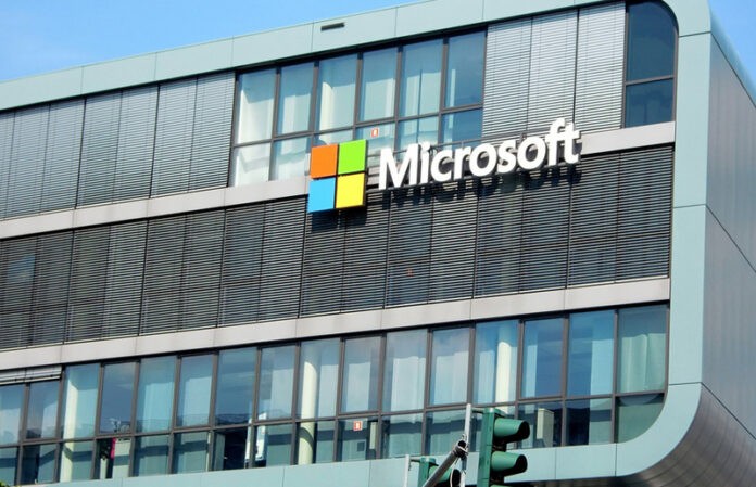 Microsoft увольняет 200 разработчиков и заменяет их на ИИ