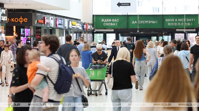 Розничный товарооборот в Беларуси в январе-июле вырос на 8,6%