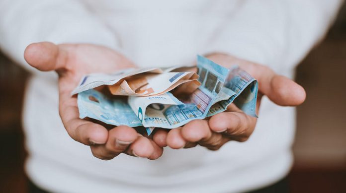 В Германии число безработных достигло почти 3 млн человек