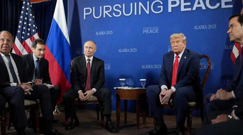 "Перешагнуть из вчера в завтра". Каковы итоги саммита Путина и Трампа на Аляске?