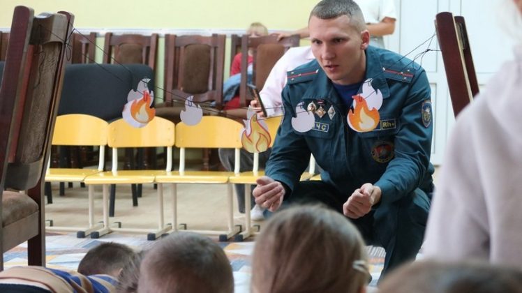 Кричевские дошколята познакомились с работой МЧС