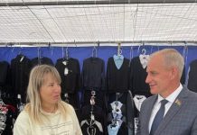 Константин Сиротин: задача государства обеспечить доступность школьных товаров для семей с разным уровнем дохода