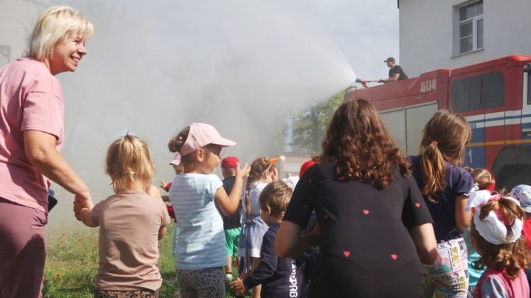 Узнали, зачем кричевские спасатели приезжали в детский сад