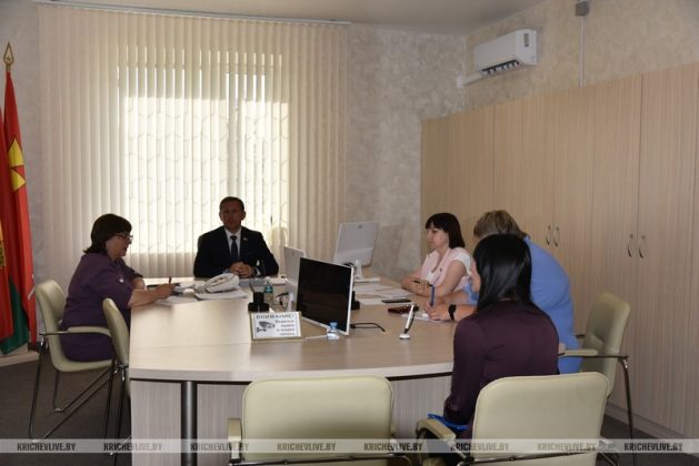 24 жителя Кричевского района обратились на прием председателя райисполкома